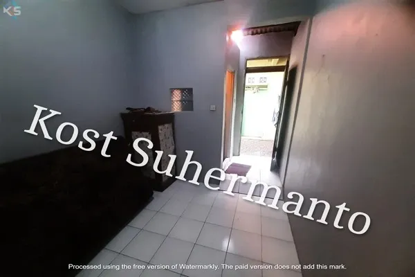 Tampak Depan Gedung Kost Suhermanto 1 Semarang Dekat Kampus UNIMUS